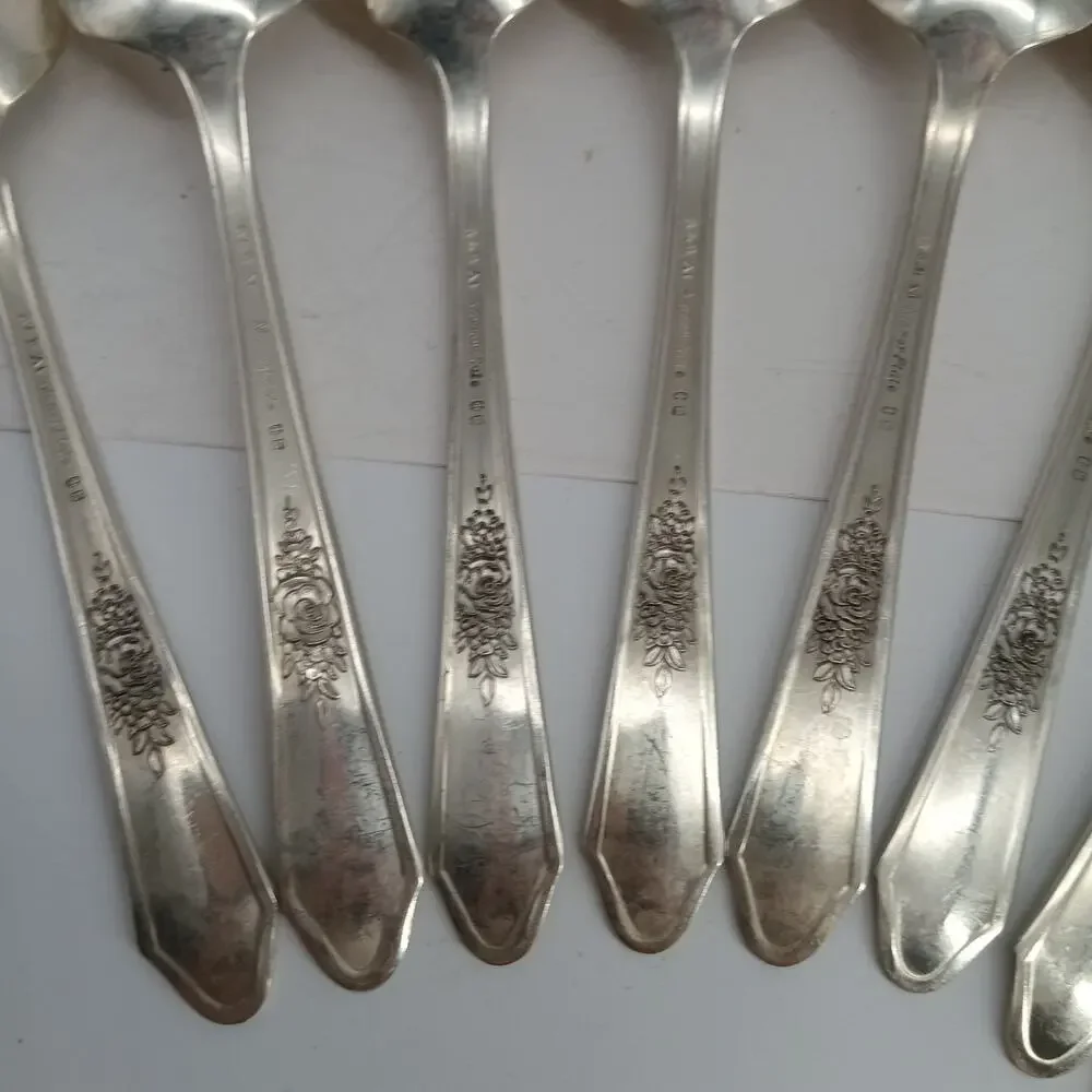 8X Tbsp Vtg Manor Plate Triple Rose Rosedale Table Spoons Silverplate